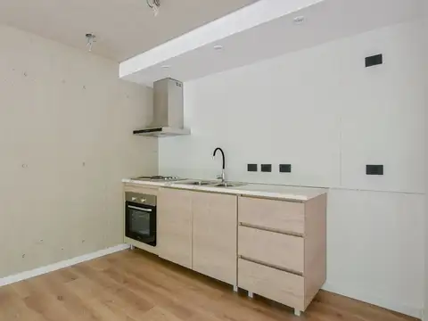 CASA EN VENTA GONNET 1 DORMITORIO COMPLEJO CERRADO