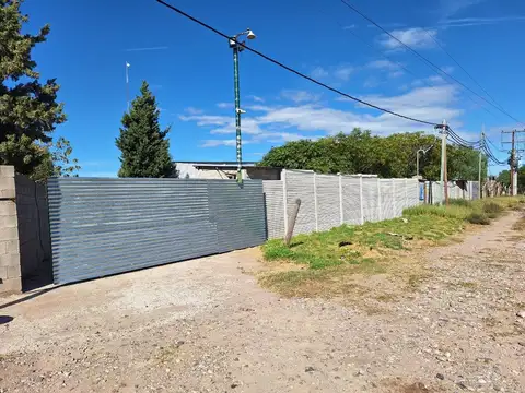 VENTA DE GALPON INDUSTRIAL CON CASA Y CANTERA