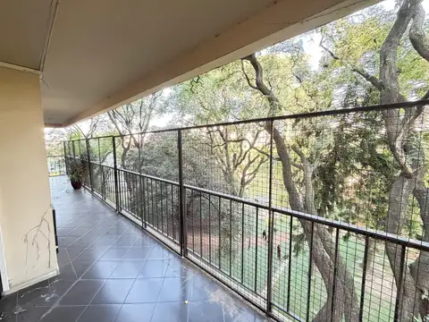 Avenida Figueroa Alcorta  al 3000
