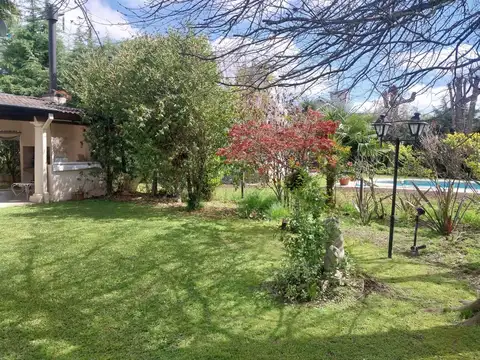 Casa 7 ambientes con 4 baños