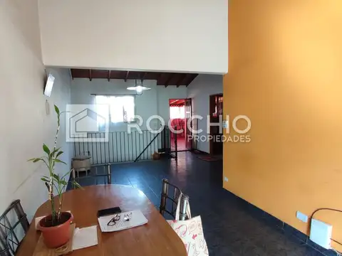 Depto Tipo Casa 4 ambientes con 1 baño