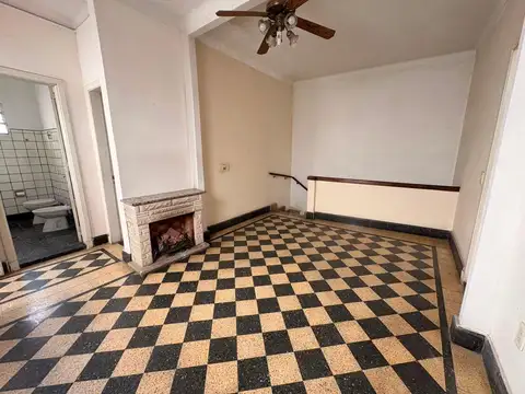 Depto Tipo Casa en Venta 60 años