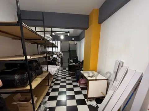 Montevideo 100, Piso 0