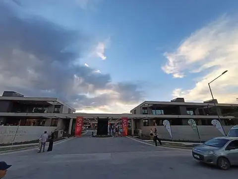 Exc depto 1 dor alq gge/flex room/gal/SUM La Trinidad Condo