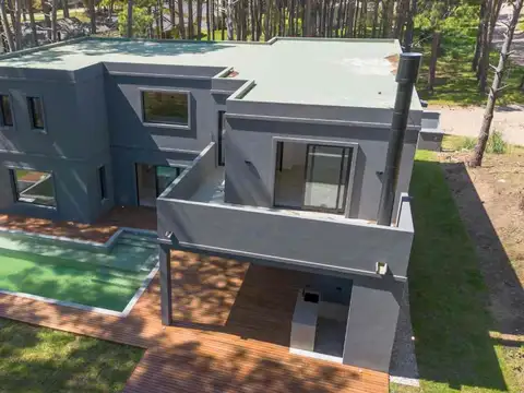 CASA EN VENTA PINAMAR - BARRIO ALAMOS