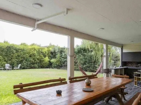 VENTA CASA DE 4 AMBIENTES CLUB DE CAMPO EL LAUQUEN