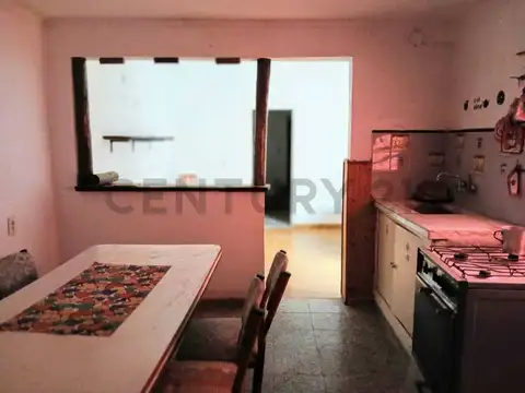 VENTA de Casa de 2 dormitorios con garage en Santa Fe.