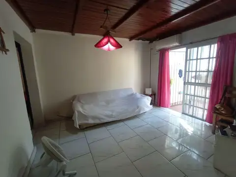 Depto Tipo Casa 3 ambientes con 1 baño