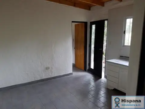 Departamento en alquiler! Sobre la calle La Pampa, Del Viso, Pilar. Excelente acceso!