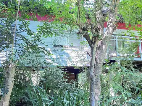 CASA EN VENTA CON MUELLE EN EL CANAL ROMPANI,DELTA