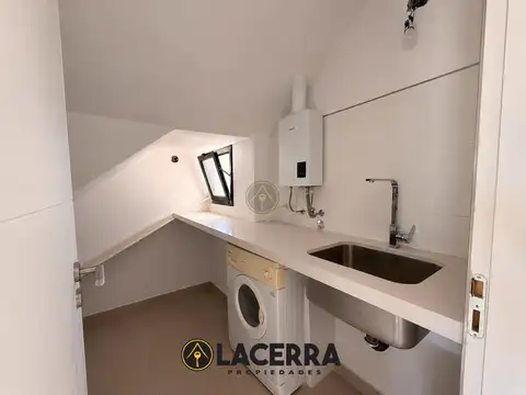 CASA 4 AMBIENTES,  EN SAN SEBASTIÁN