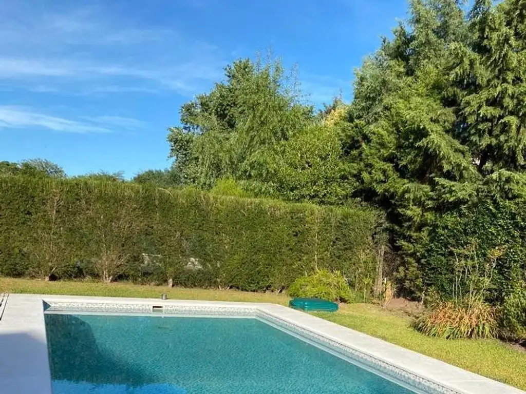 Casa en Haras Santa María de 4 dormitorios