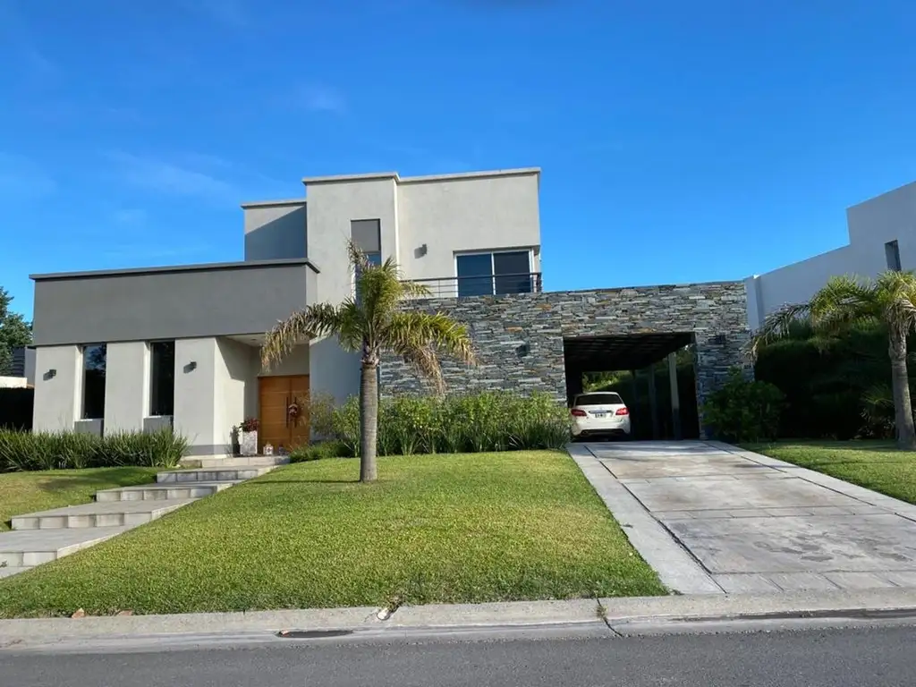 Casa en Venta en Haras Santa Maria - 4 dormitorios