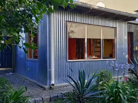 Casa en venta - 1 Dormitorio 1 Baño - San Carlos