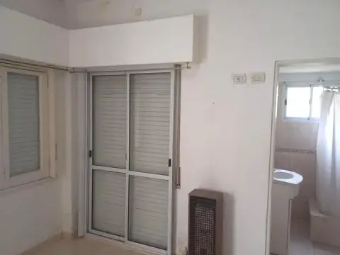 Depto Tipo Casa en Venta 40 años