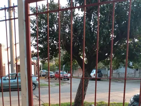 Depto Tipo Casa en Venta en Haedo, USD 78.500