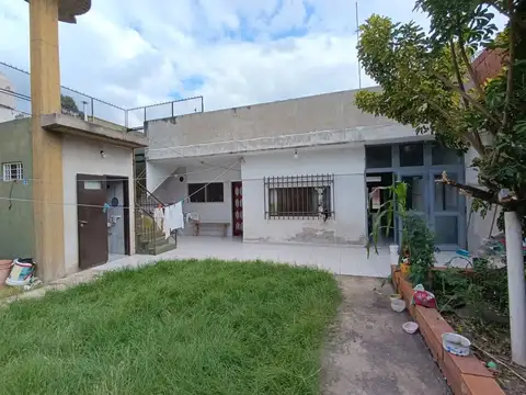 Depto Tipo Casa en Venta en Isidro Casanova, USD 80.000