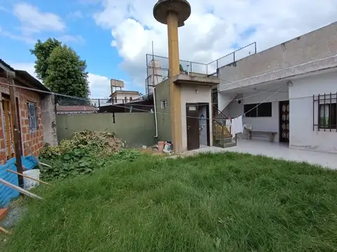 Depto Tipo Casa 3 ambientes con 2 baños
