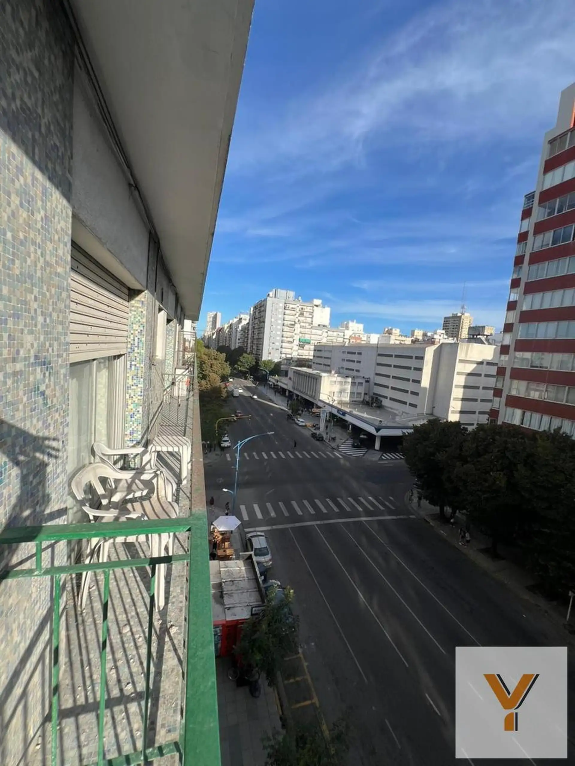 Depto 4 amb, 67m² con balcón y ascensor