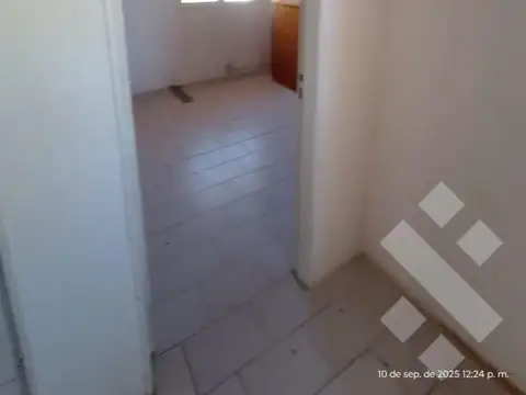 Casa 7 ambientes con 2 baños