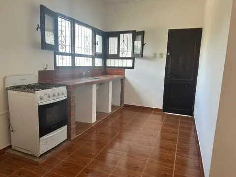 CASA EN ALQUILER EN SOLARES DAY ZONA SAN LUIS