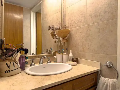 Departamento 4 ambientes con 2 baños
