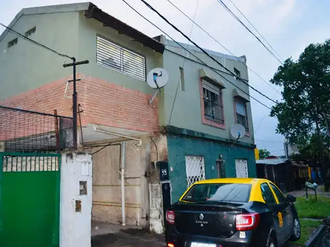 Depto Tipo Casa 4 ambientes con 1 baño