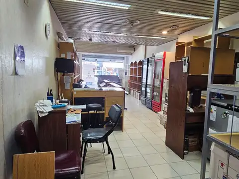 En  Venta/Local  comercial en  Irigoyen  al  0 100