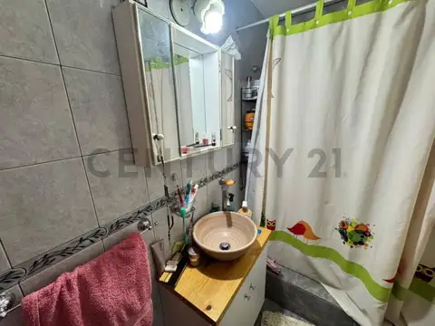 22 E/ 32 Y 33 - PH DE UN DORMITORIO EN VENTA