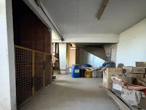 GALPÓN 200 m2  + construcción oficinas de 25 m2