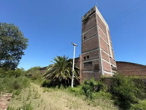 Leandro Alem S/N 100