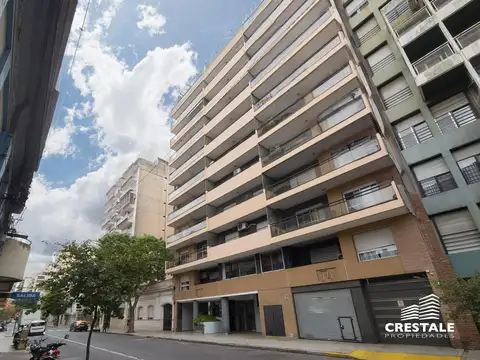 Venta / Permuta - Departamento 2 dormitorios con cochera - Martin, Rosario.