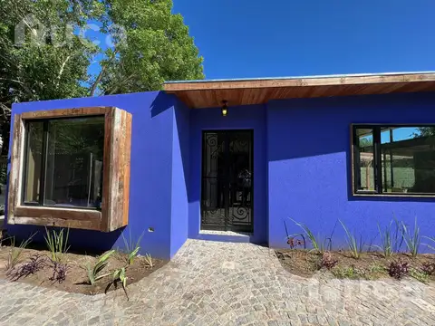 ALQ VERANO FIESTAS Y ENERO | Flamante CASA de Estilo Rustico-Moderno con Jardin y Pileta