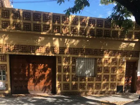 PH 2 AMBIENTES CON COHERA PARA 3 AUTOS USO COMERCIAL