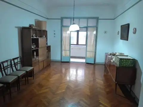 Cnel Ramón L Falcón 1300 Caballito 2amb U$115.000