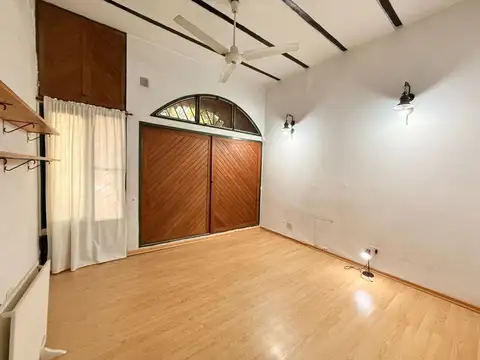 CASA VENTA 4 AMBIENTES JARDIN Y QUINCHO ADROGUE