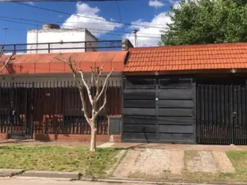 Venta Casa 3 ambientes en Ituzaingo  norte