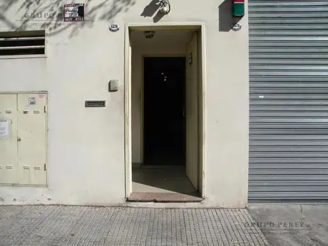 Oficina en Alquiler en Flores, USD 8.500