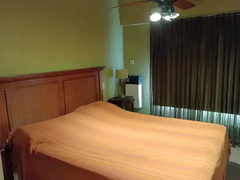 Depto Tipo Casa en Alquiler con 3 cocheras