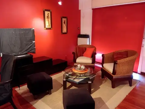 Depto Tipo Casa en Alquiler en Flores, USD 2.500
