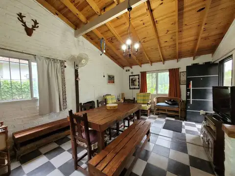 Casa 3 ambientes con 2 baños