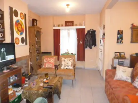 Depto Tipo Casa en Venta con 1 cocheras