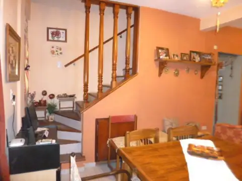 Depto Tipo Casa 3 ambientes con 1 baño
