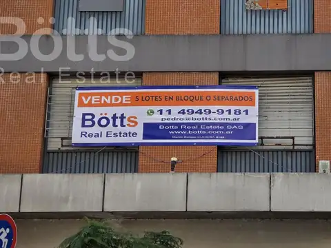 9380 m2 Vendibles. Salida a dos calles.  Acepta permuta en parte de pago. Se escuchan ofertas