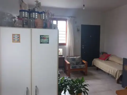 Casa a la venta en Villa Parque Siquiman. (C309)