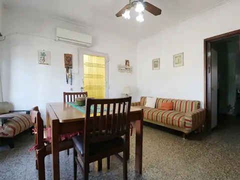 Depto Tipo Casa en Venta con 1 cocheras