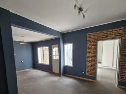 Jujuy al 2200 (Departamento de pasillo 1 dormitorio C/Patio y Terraza)