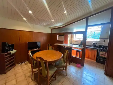 Casa en Venta en Luis Agote, Rosario