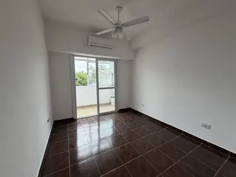 DOS AMB CTA/FTE C/ BALCON. ZONA RESIDENCIAL