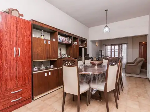Casa 4 ambientes con 3 baños